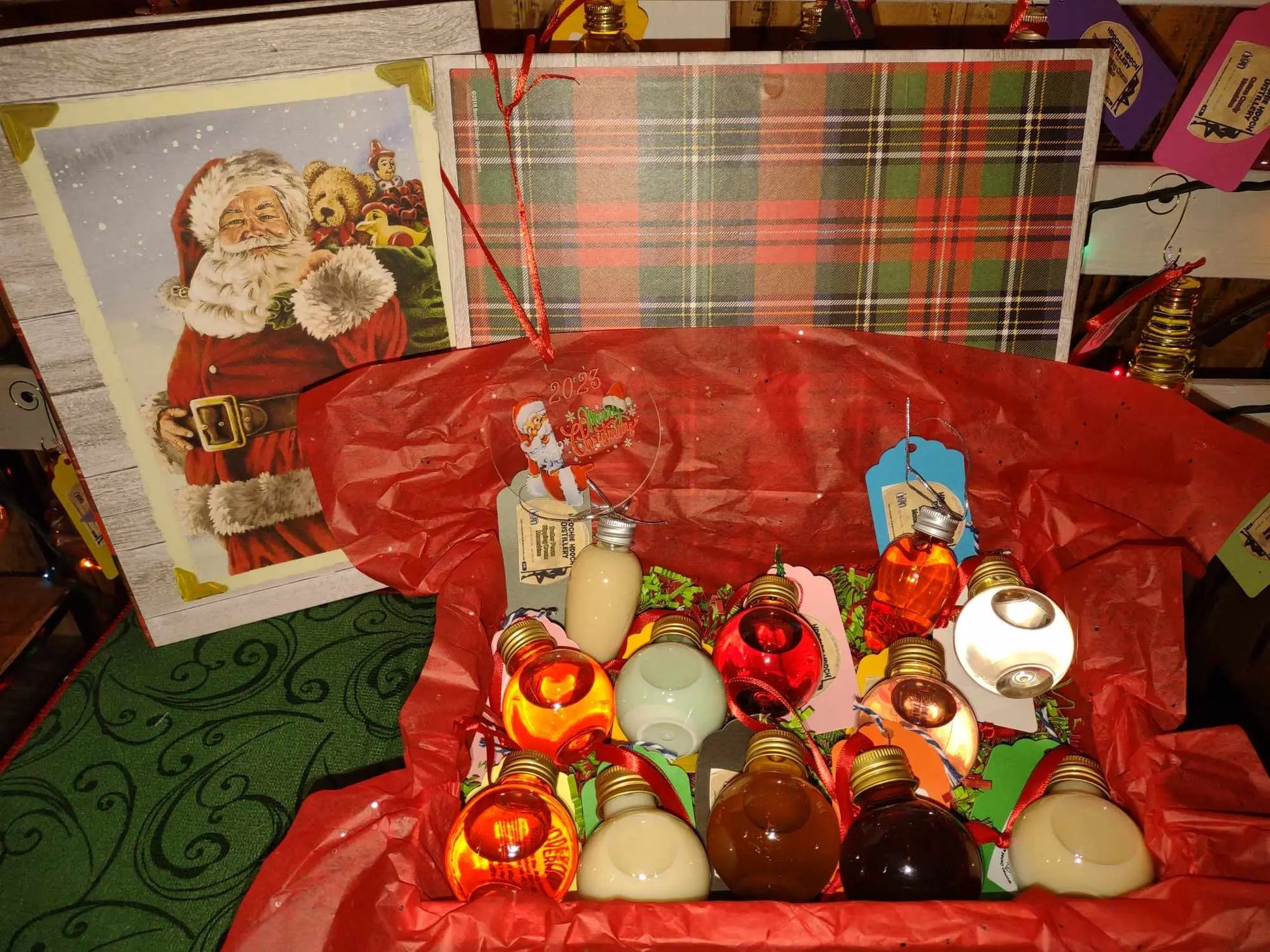 Hoochies Ultimate Christmas Ball Gift Box | Hoochie Hooch Distillery Hoochie Hooch Distillery