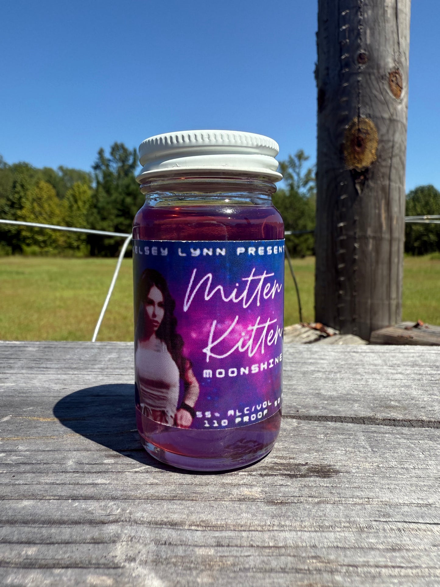 Kelsey Lynn Presents Mitten Kitten Moonshine